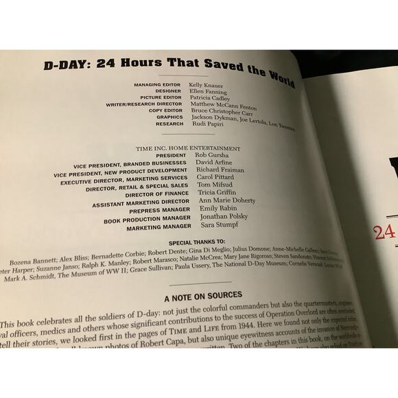 TIME D-Day: 24 Hours That Saved The World w/ Introduction by Tom Hanks N - Picture 3 of 7